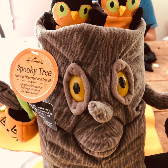 Hallmark Spooky tree - Picture 2 of 4